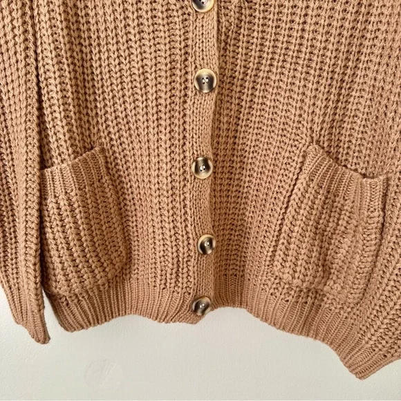 | vici • camel chunky knit button down cardigan • small | - Picture 5 of 12
